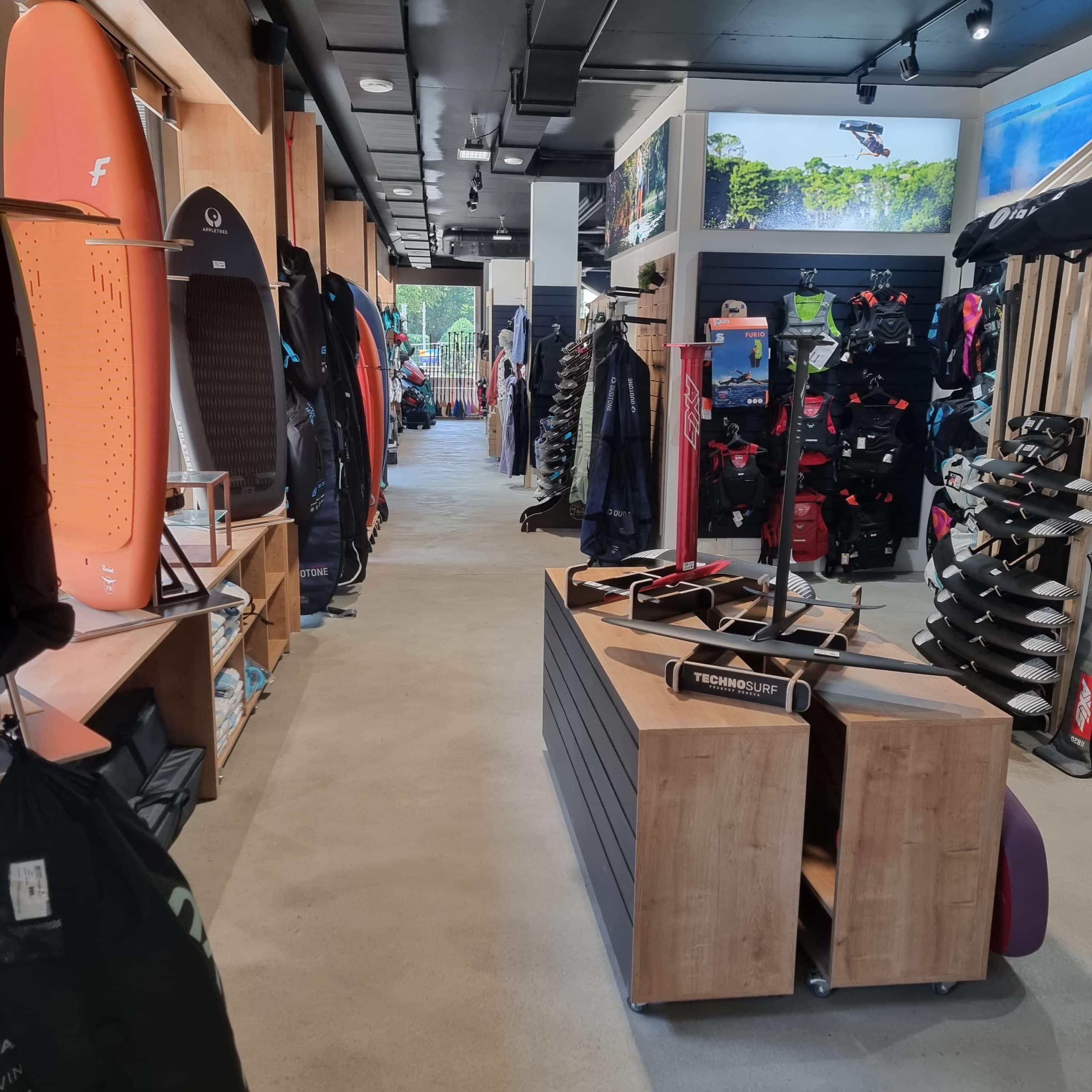 Technosport-photo-magasin-interieur-scaled